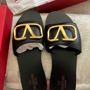BRAND NEW! Valentino Garavani Black and Gold women Slide Sandals